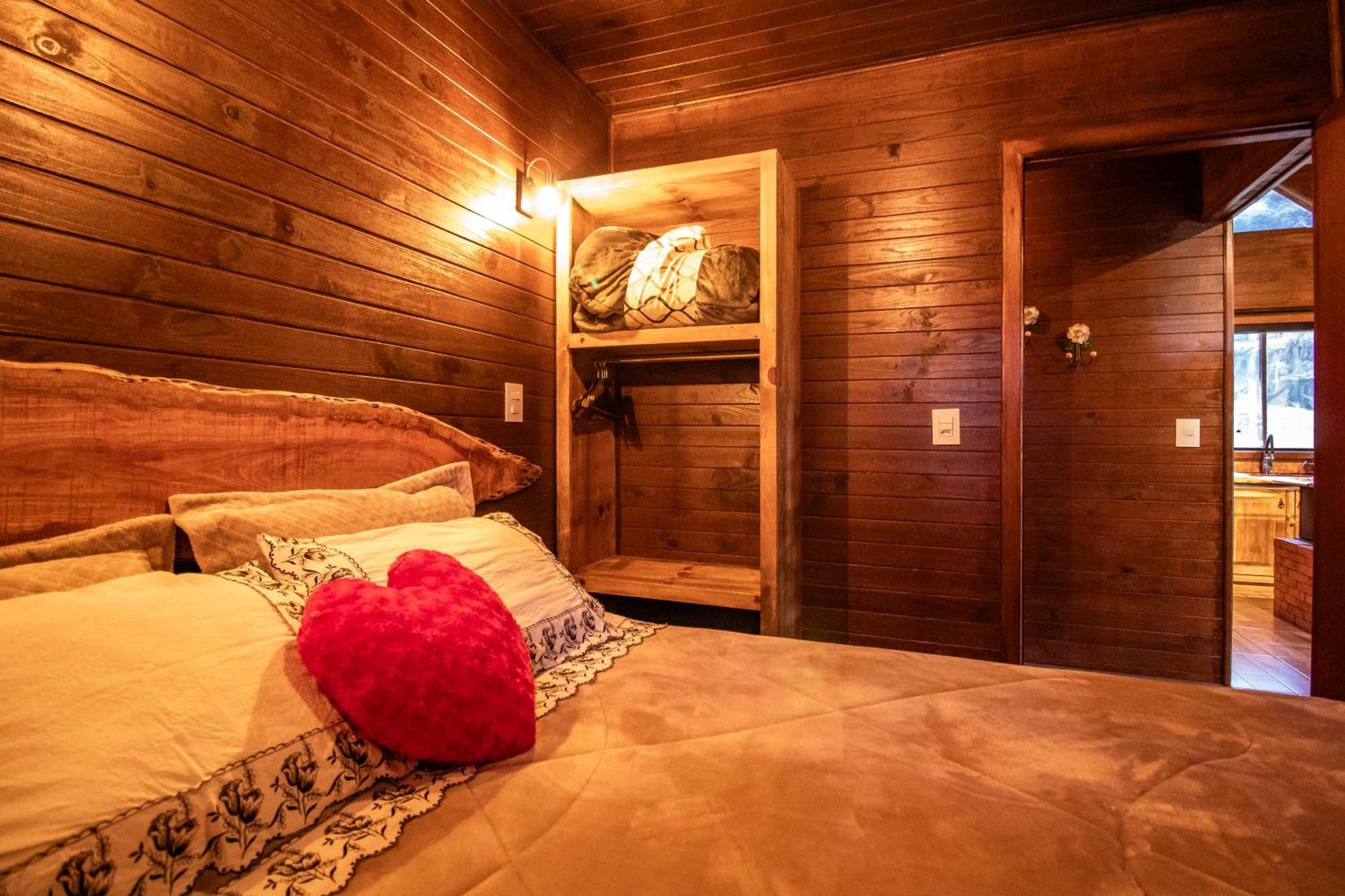 Lodge Casas Rainha Da Serra 02 Dorm Casal E Cozinha *