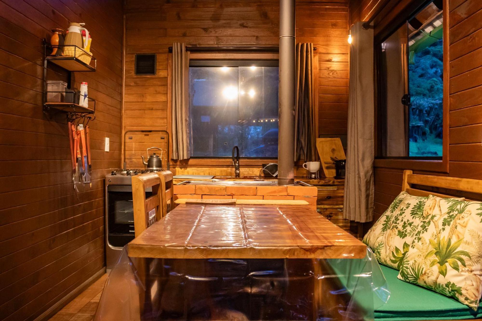 Lodge Casas Rainha Da Serra 02 Dorm Casal E Cozinha *